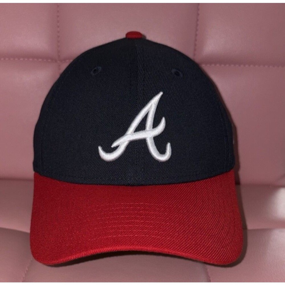 Atlanta Braves New Era 39THIRTY Hat - Navy/Red Stretch Fit Cap - Size Small/Med